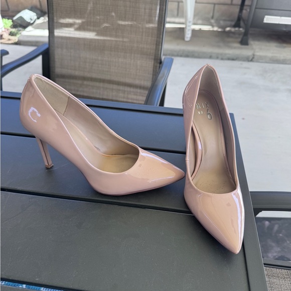 Mix No. 6 Shoes - Mix No. 6 Nude Patent Pointed Toe Heels Women’s 8.5